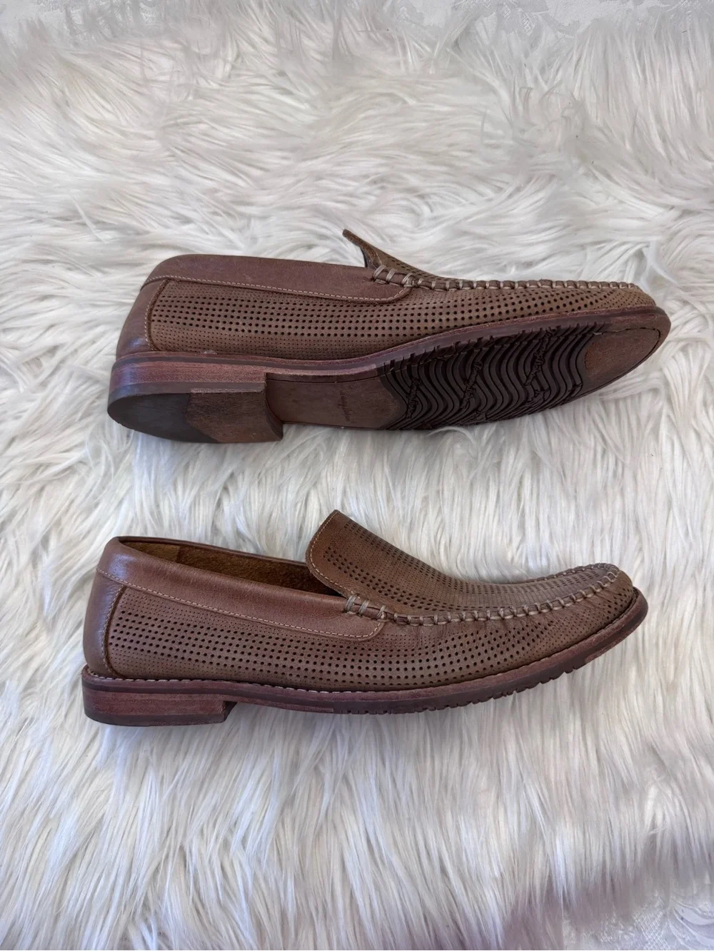 Tommy Bahama Felton Men’s 8M Nubuck Slip On Brown Loafer Shoe Stylish Vented
